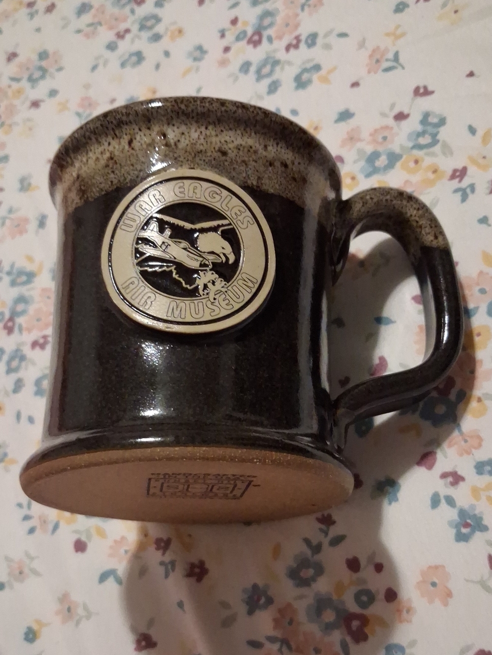 BNNT WAR EAGLES air Museum Stoneware Mug- Never Used